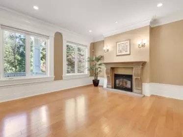 Kitchen Photo of 13464 Vine Maple Drive, Surrey, BC
