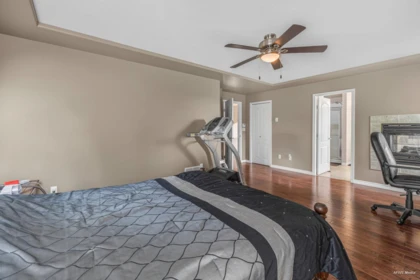 Hallway Photo of 5737 169a Street, Surrey, BC