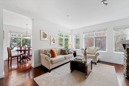 304 1420 Parkway Boulevard, Coquitlam, BC, Coquitlam — Apartment/Condo for sale