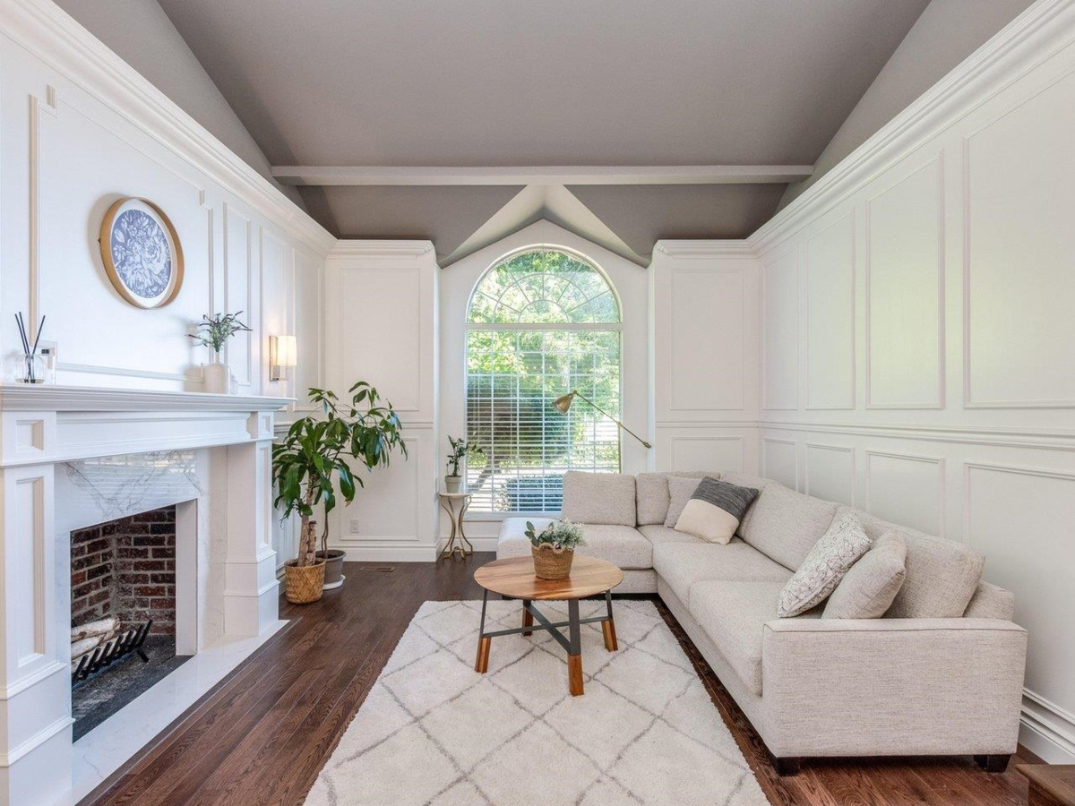 Family Room Photo of 10753 Hazel Court, Surrey, BC
