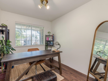 Kitchen Island Photo of 10753 Hazel Court, Surrey, BC
