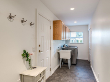 Powder Room Photo of 10753 Hazel Court, Surrey, BC