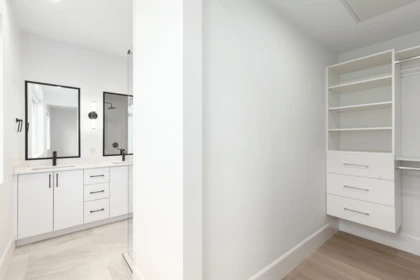 Primary Bathroom Photo of 851 E 19th Avenue, Vancouver, BC