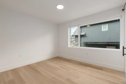 Primary Bedroom Photo of 851 E 19th Avenue, Vancouver, BC