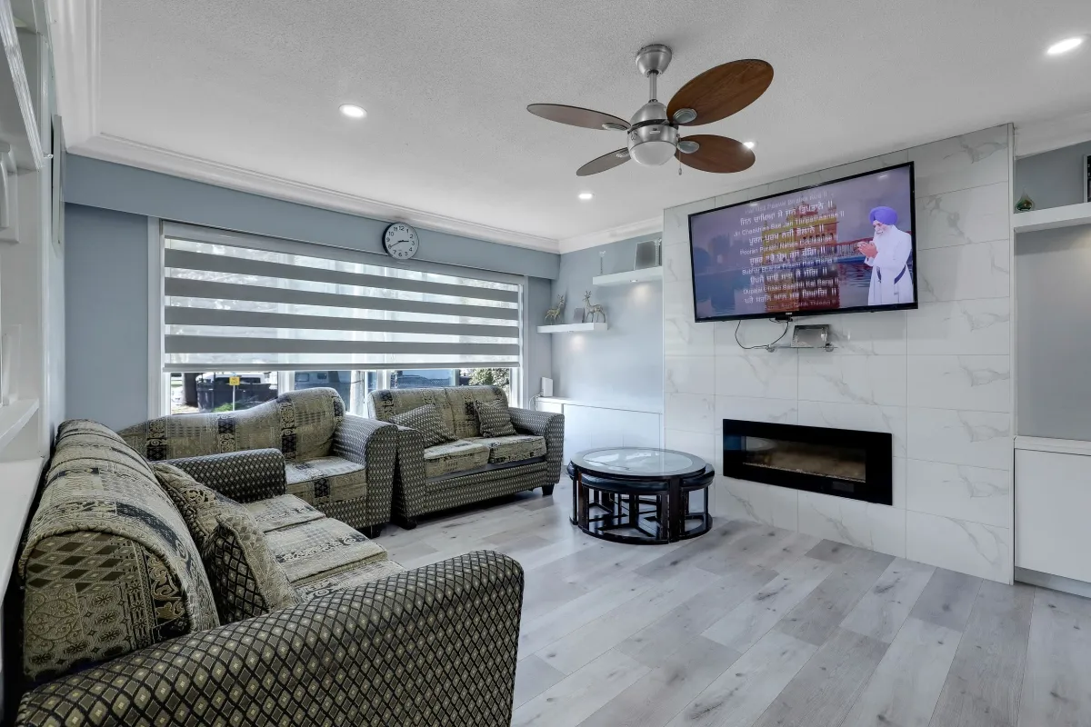 Living Room Photo of 9162 119a Street, Delta, BC