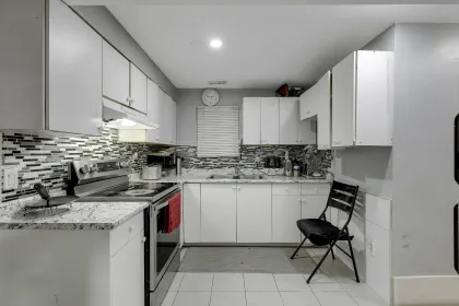 Basement Recreation Room Photo of 9162 119a Street, Delta, BC