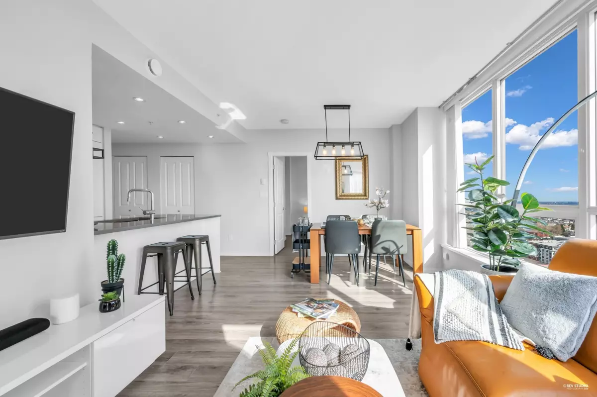 Dining Area Photo of 2201 6638 Dunblane Avenue, Burnaby, BC