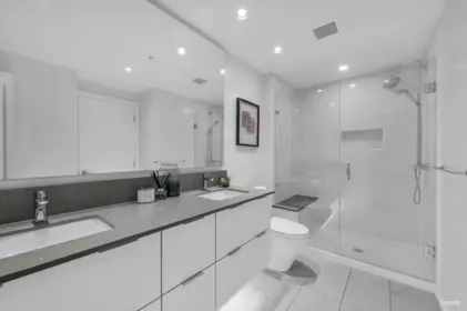 Entry Foyer Photo of 2201 6638 Dunblane Avenue, Burnaby, BC