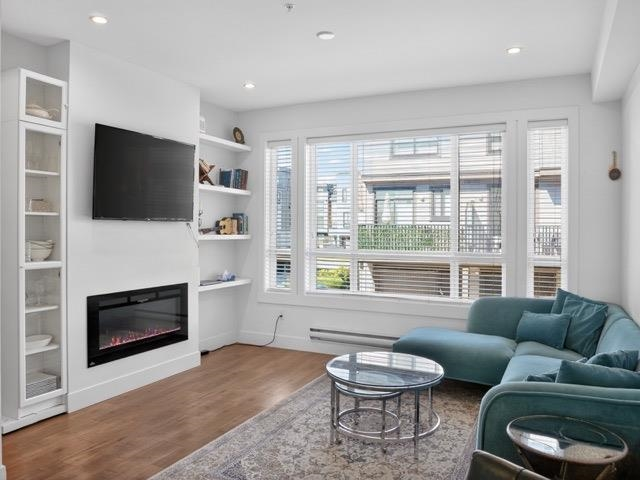 Living Room Photo of 12 19670 55a Avenue, Langley, BC