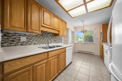Breakfast Nook Photo of 1A 2725 Fuller Street, Abbotsford, BC