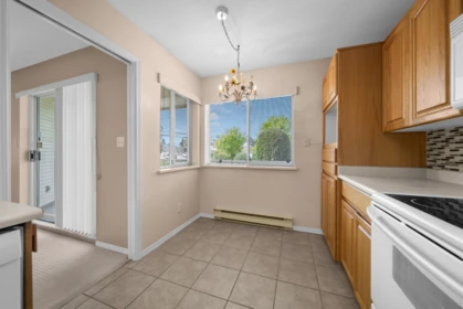 Primary Bedroom Photo of 1A 2725 Fuller Street, Abbotsford, BC