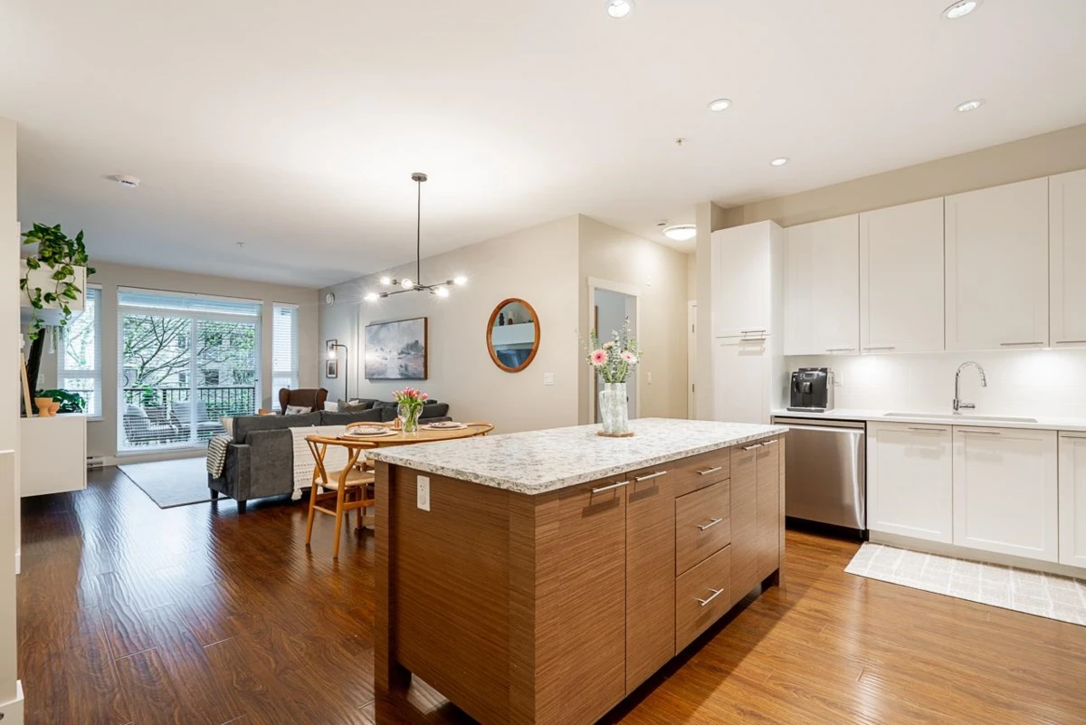 Dining Area Photo of 308 15188 29a Avenue, Surrey, BC