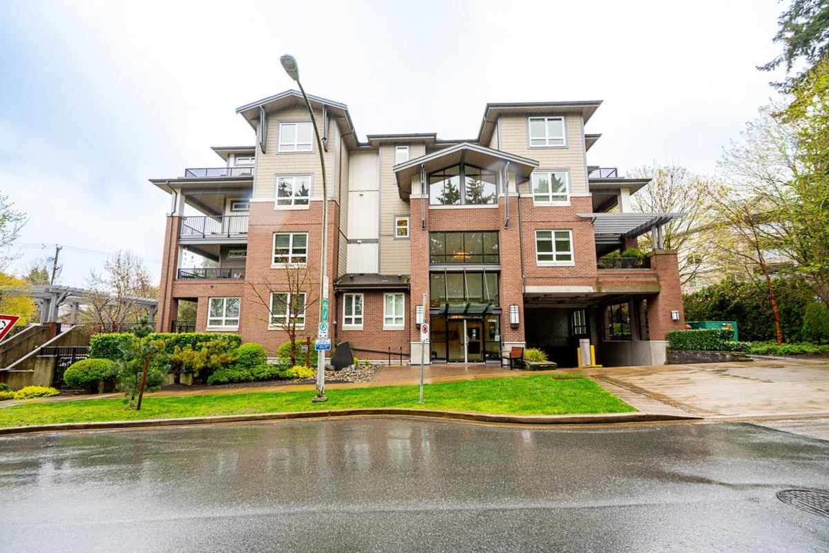Living Room Photo of 308 15188 29a Avenue, Surrey, BC