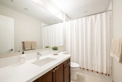 Entry Foyer Photo of 308 15188 29a Avenue, Surrey, BC