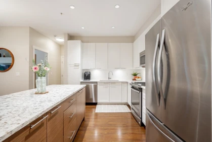 Kitchen Photo of 308 15188 29a Avenue, Surrey, BC