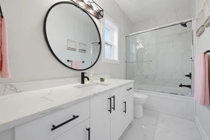 Entry Foyer Photo of 7115 206 Street, Langley, BC