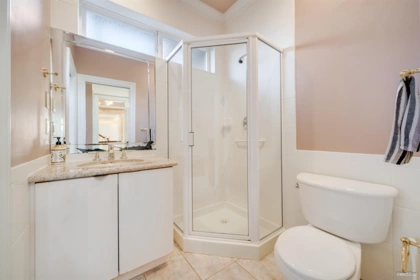 Guest Bathroom Photo of 15783 Collingwood Crescent, Surrey, BC