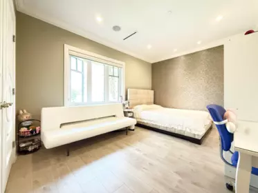 Entry Foyer Photo of 6011 Churchill Street, Vancouver, BC