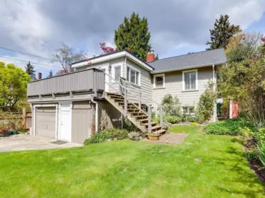 Front Yard Photo of 3436 W 37th Avenue, Vancouver, BC