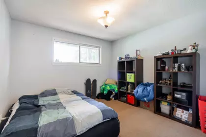 Hallway Photo of 13519 15 Avenue, Surrey, BC