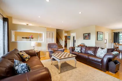 Kitchen Island Photo of 13519 15 Avenue, Surrey, BC
