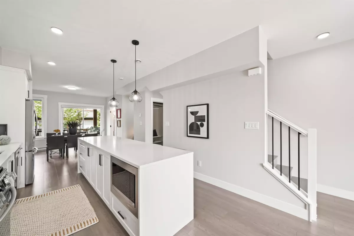 Dining Area Photo of 5 17155 79a Avenue, Surrey, BC