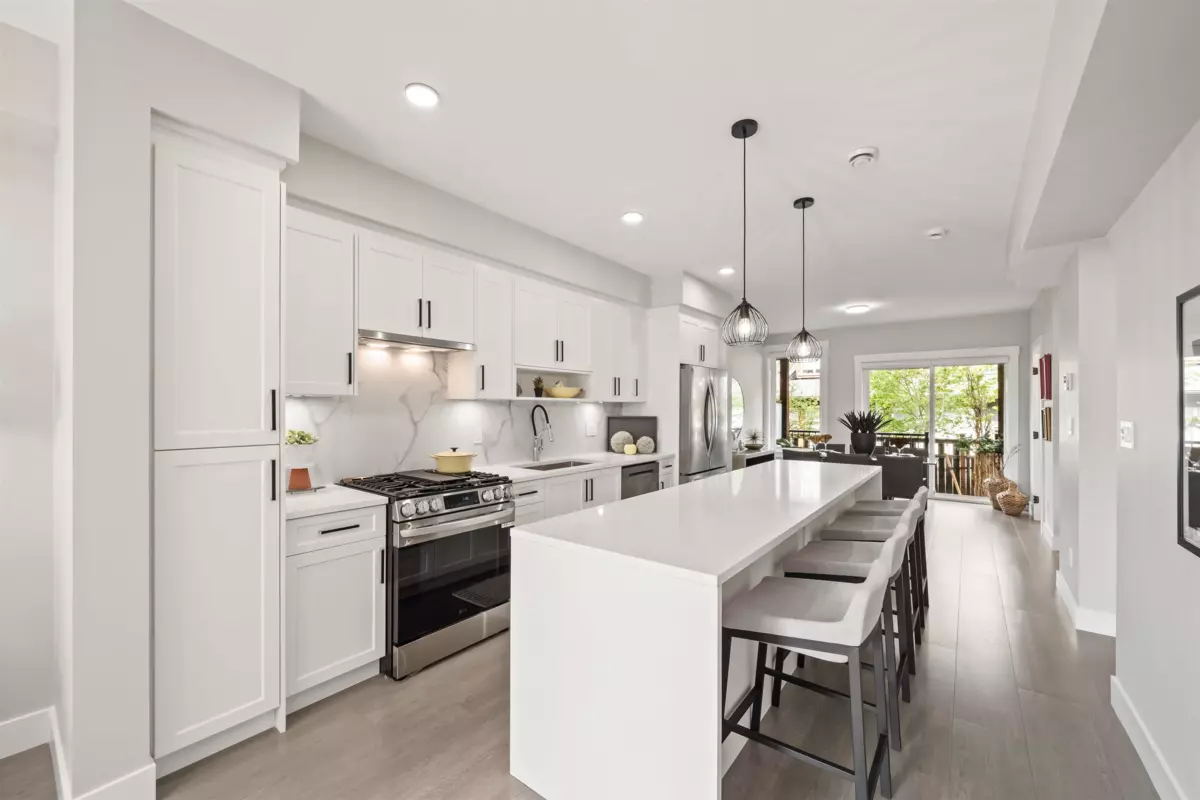 Family Room Photo of 5 17155 79a Avenue, Surrey, BC