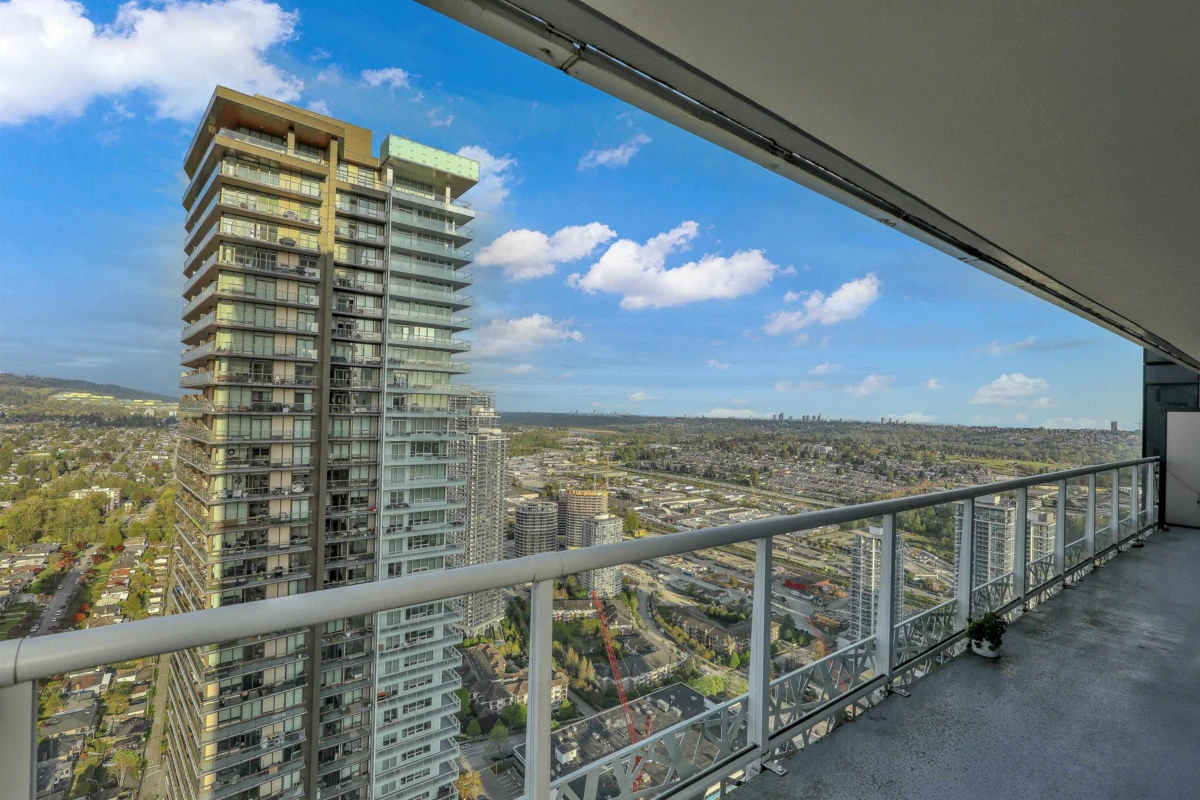 Dining Area Photo of 5008 1955 Alpha Way, Burnaby, BC