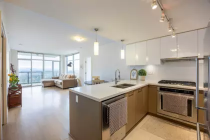 Kitchen Island Photo of 2703 3080 Lincoln Avenue, Coquitlam, BC