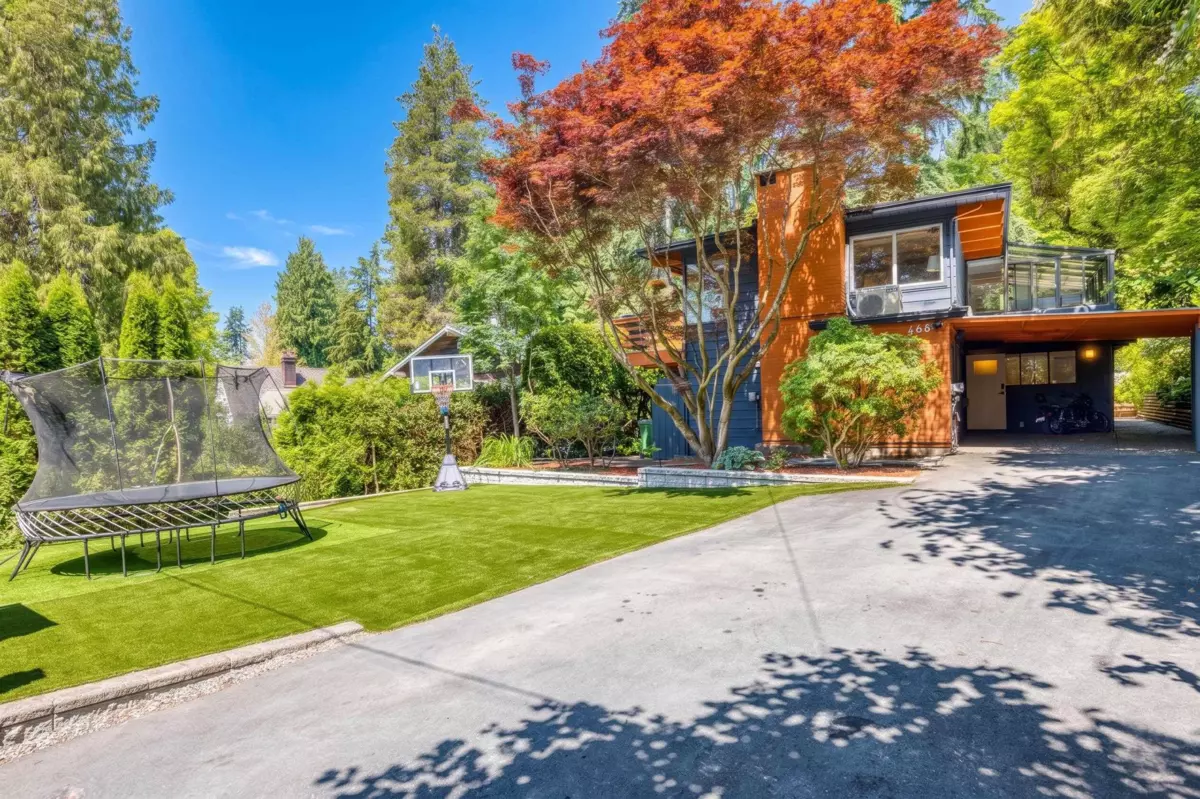 Exterior Rear Photo of 466 E Kings Road, North Vancouver, BC