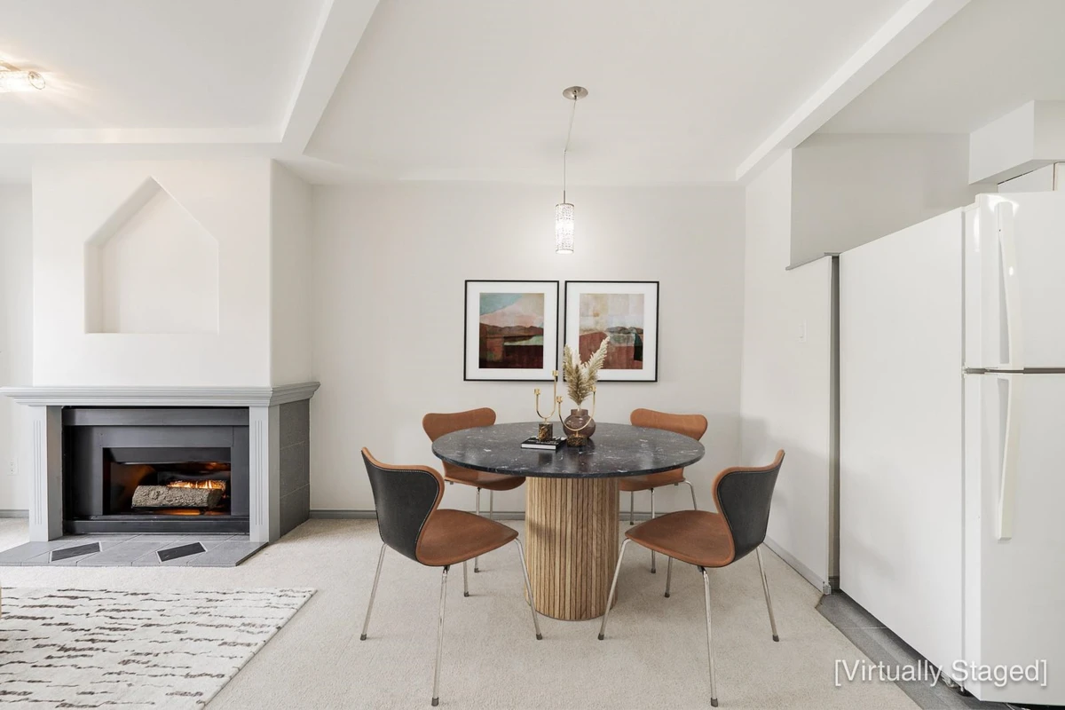 Dining Area Photo of 207 110 Seventh Street, New Westminster, BC
