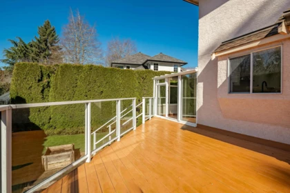Hot Tub / Spa Photo of 1959 Ocean Wind Drive, Surrey, BC