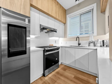 Powder Room Photo of 105 E 64th Avenue, Vancouver, BC