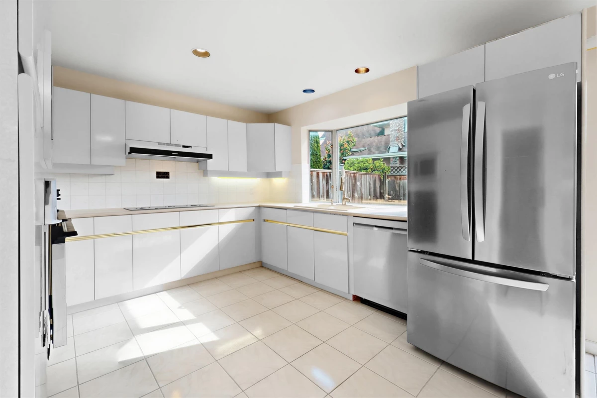 Dining Area Photo of 3555 Mckay Drive, Richmond, BC