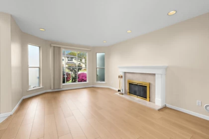 Breakfast Nook Photo of 3555 Mckay Drive, Richmond, BC