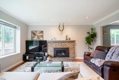 Kitchen Island Photo of 21579 94a Avenue, Langley, BC