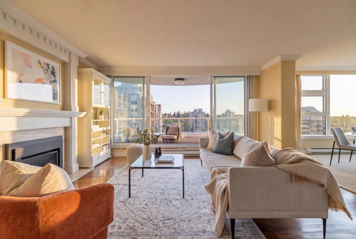 Living Room Photo of 903 2350 W 39th Avenue, Vancouver, BC