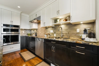 Breakfast Nook Photo of 8519 Seascape Drive, West Vancouver, BC