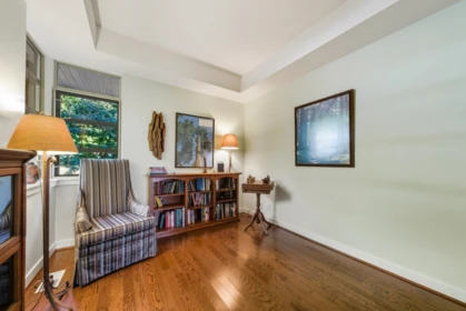 Hallway Photo of 8519 Seascape Drive, West Vancouver, BC