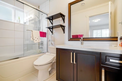 Basement Recreation Room Photo of 17268 4 Avenue, Surrey, BC