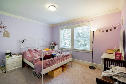 Laundry Room Photo of 17268 4 Avenue, Surrey, BC