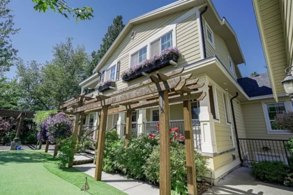 Outdoor Deck Photo of 17268 4 Avenue, Surrey, BC