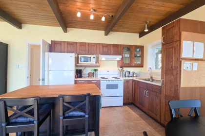 Kitchen Island Photo of 65 Esplanade Road, Keats Island, BC