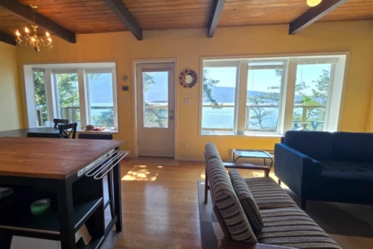 Walk-In Closet Photo of 65 Esplanade Road, Keats Island, BC