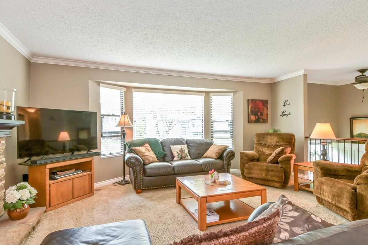 Family Room Photo of 6154 171a Street, Surrey, BC