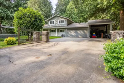 Backyard Photo of 4185 199a Crescent, Langley, BC