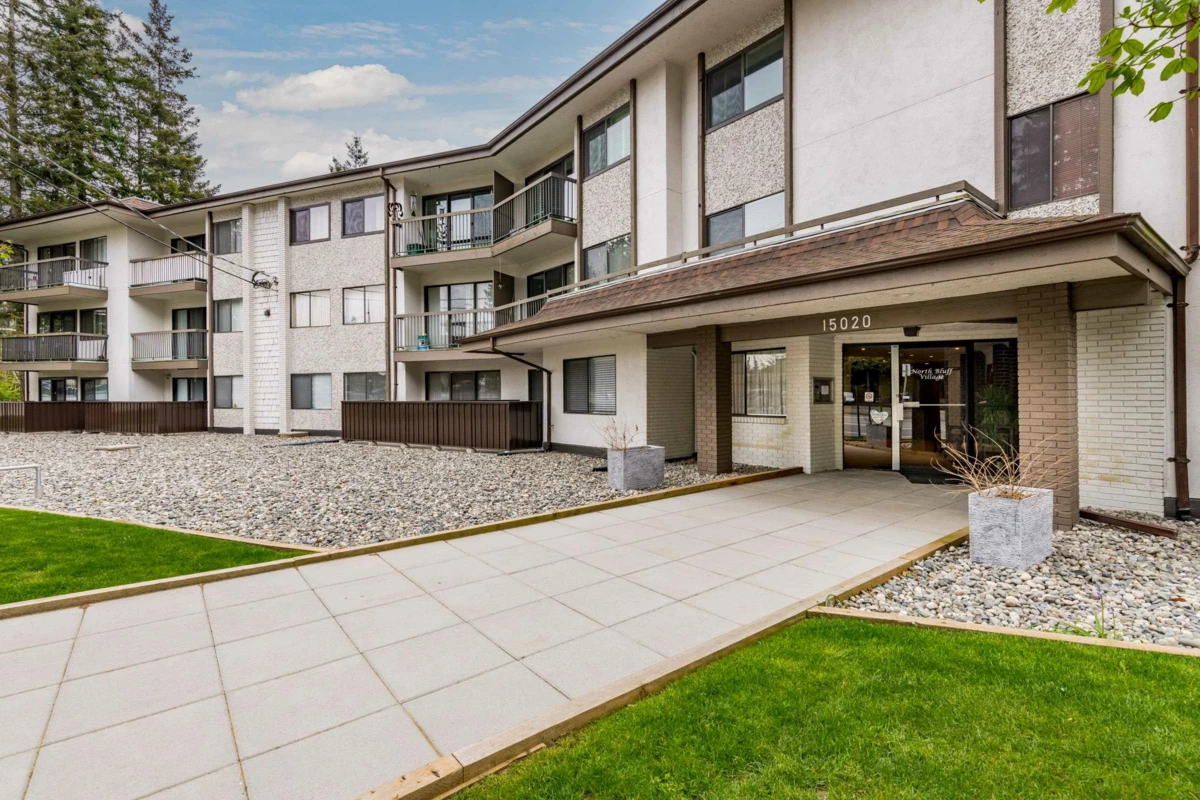 Exterior Rear Photo of 218 15020 North Bluff Road, White Rock, BC