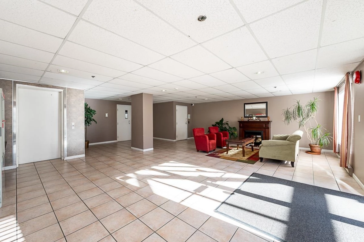 Dining Area Photo of 320 5710 201 Street, Langley, BC