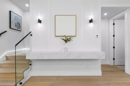Primary Bathroom Photo of 2 10 N Hythe Avenue, Burnaby, BC
