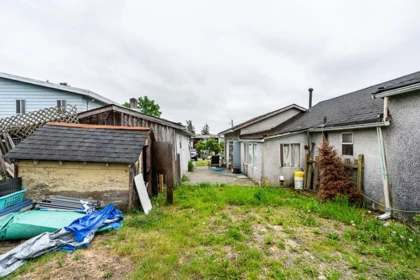 Breakfast Nook Photo of 2233 Edinburgh Street, New Westminster, BC